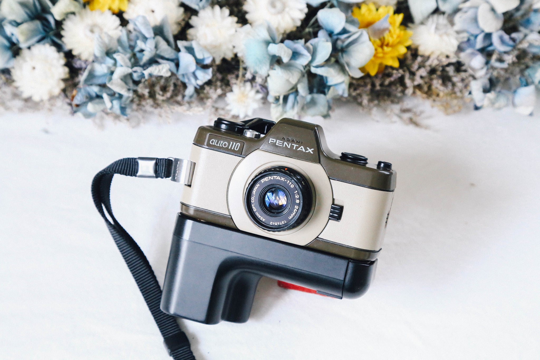 PENTAX ペンタックス コンパクトフィルムカメラ auto110 マロン PENTAX AUTO110&レンズ3本セット マロン【完動品】【希少✨】110