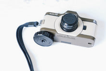 Load image into Gallery viewer, PENTAX AUTO110&amp;レンズ3本セット マロン【完動品】【希少✨】110フィルム使用するフィルムカメラ
