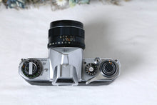 Load image into Gallery viewer, PENTAX SV【完動品】明るいタクマーレンズ付き❗️
