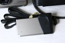 Load image into Gallery viewer, CONTAX T2 【完動品】【美品❗️】純正ハードケース&amp;データ（日付）バック(裏蓋）付き
