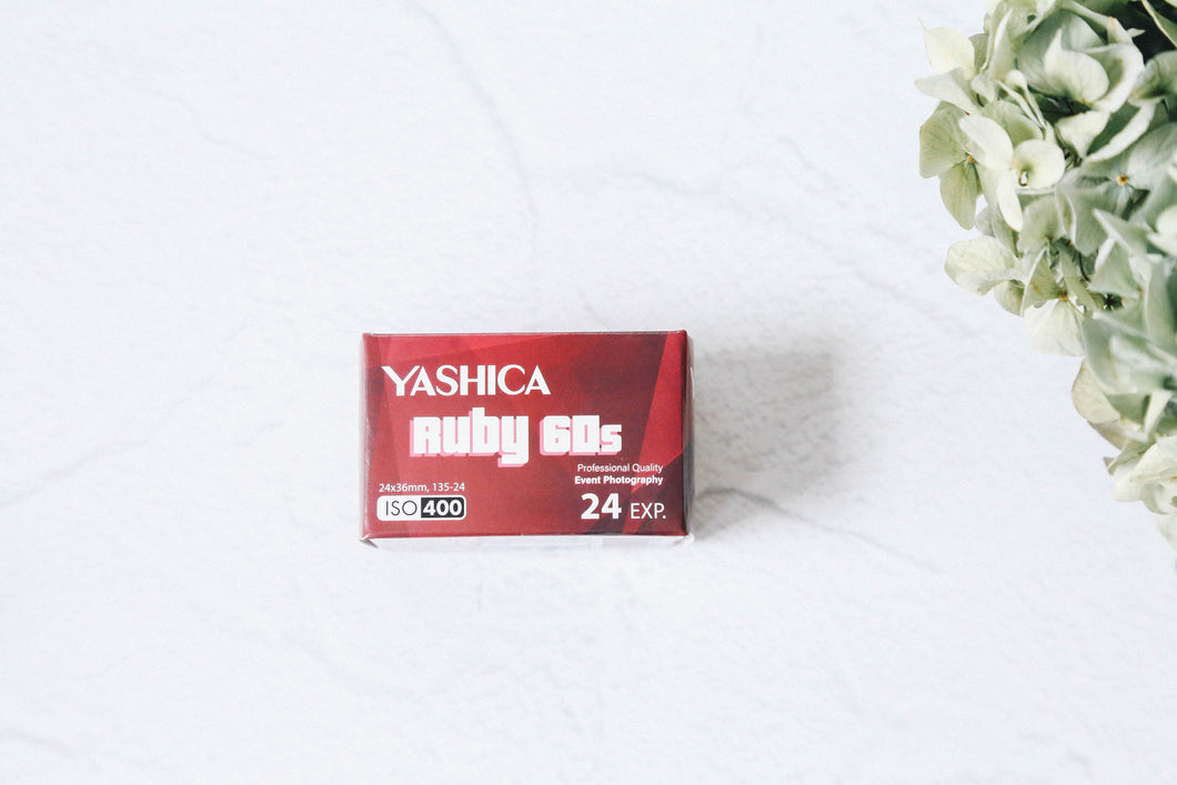 YASHICA  ▪️Sapphire70s  ▪️Ruby60s ▪️MONO400 １本バラ売り (35mmフィルム) カラーネガフィルム 24枚撮り【期限内】　