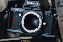 Load image into Gallery viewer, Nikon F3 HP Limited【未使用✨】【完動品】専用ケースも未使用❗️
