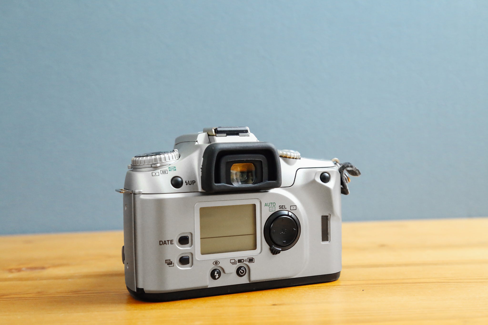 PENTAX *ist【完動品】【レア❗️】状態◎ 明るい王道レンズ – Ein Camera