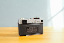 画像をギャラリービューアに読み込む, Minolta Hi-Matic E【完動品】
