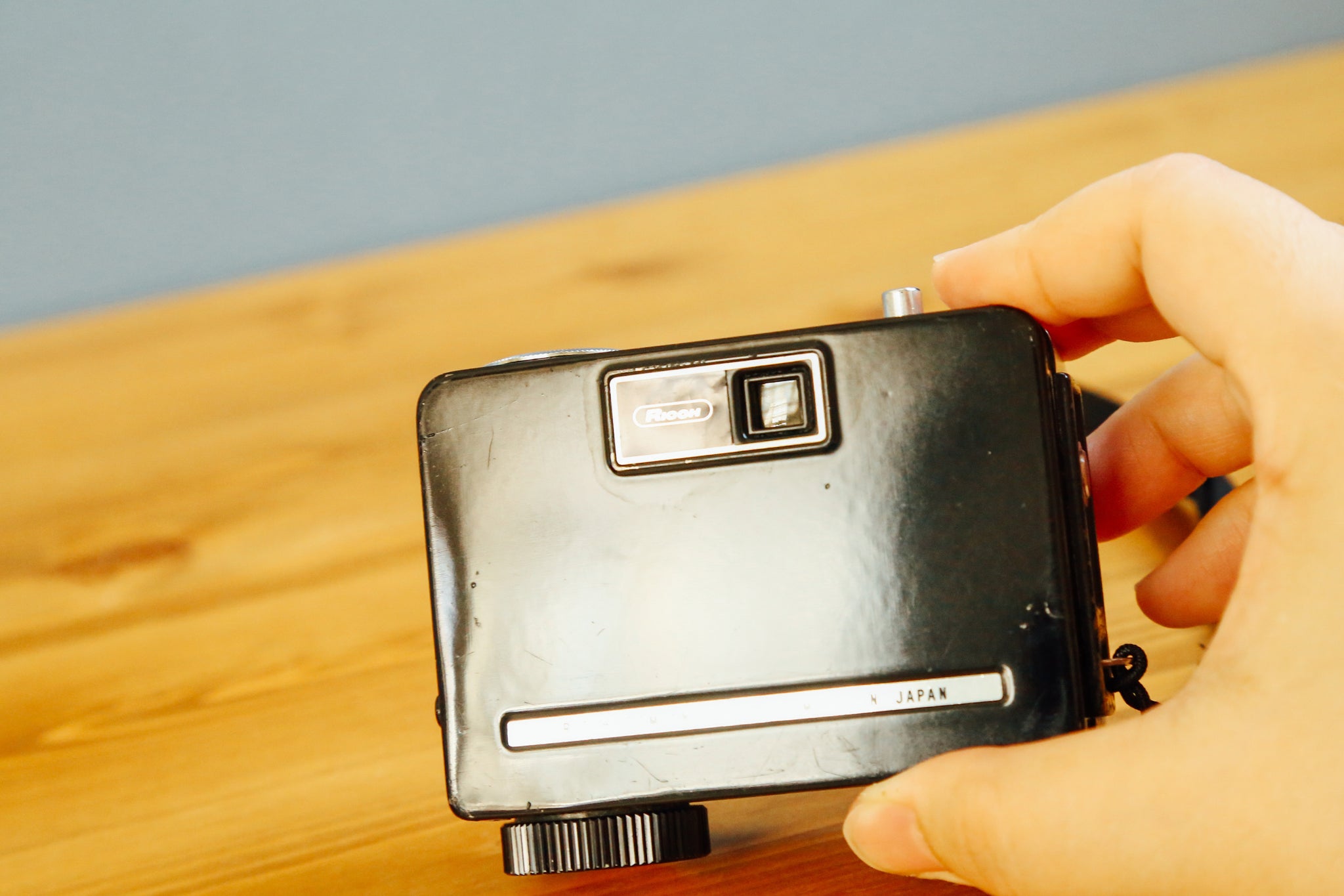 ✽AUTO　HALF　Ｅ✽ハーフカメラ✽リメイク✽リコー❀オートハーフ❀ RICOH Auto Half E ピコターノxメロンソーダ🍈【完動品】 – Ein