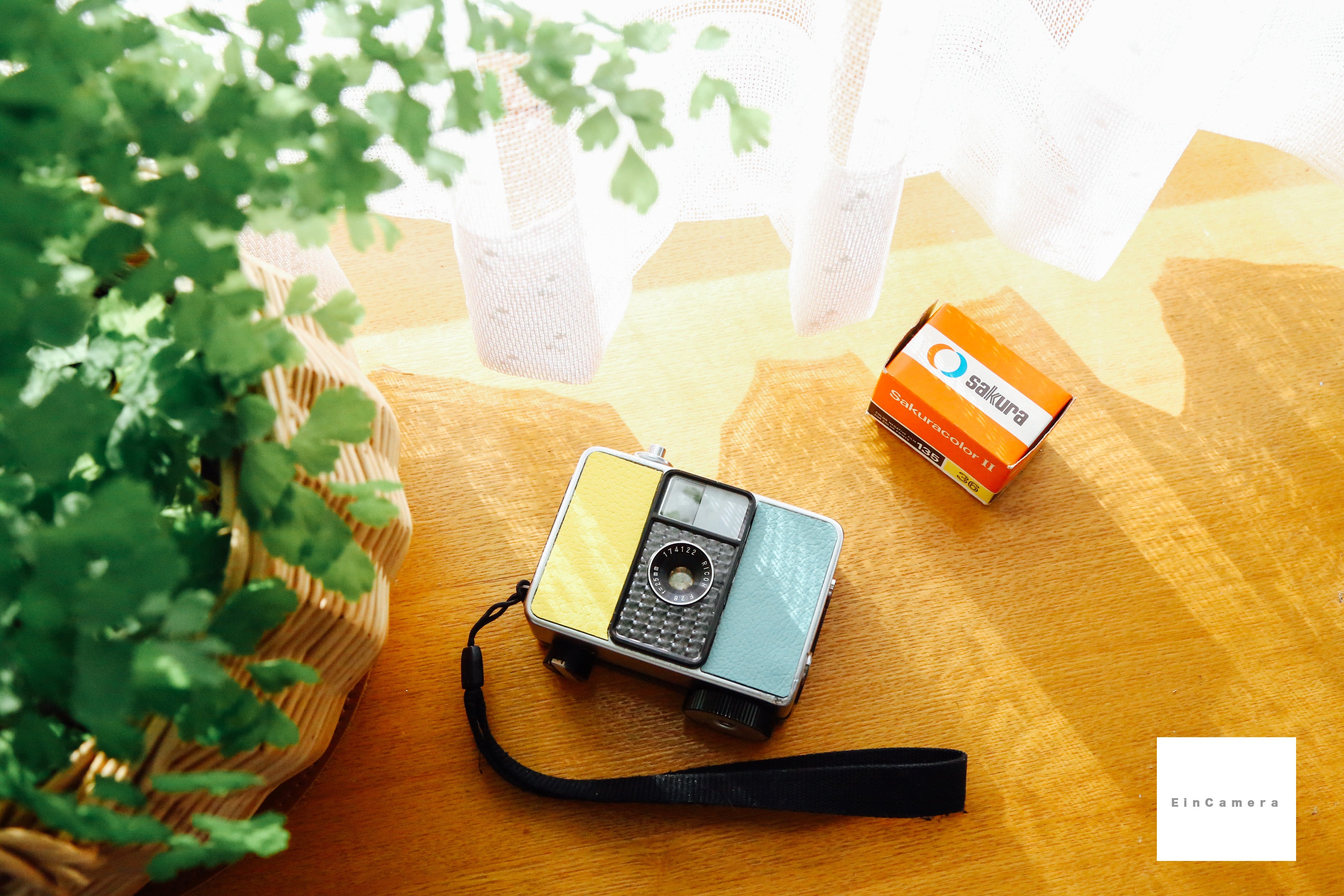 ✽AUTO　HALF　Ｅ✽ハーフカメラ✽リメイク✽リコー❀オートハーフ❀ 51r7QITyDWL._AC_SY200_QL15_.jpg