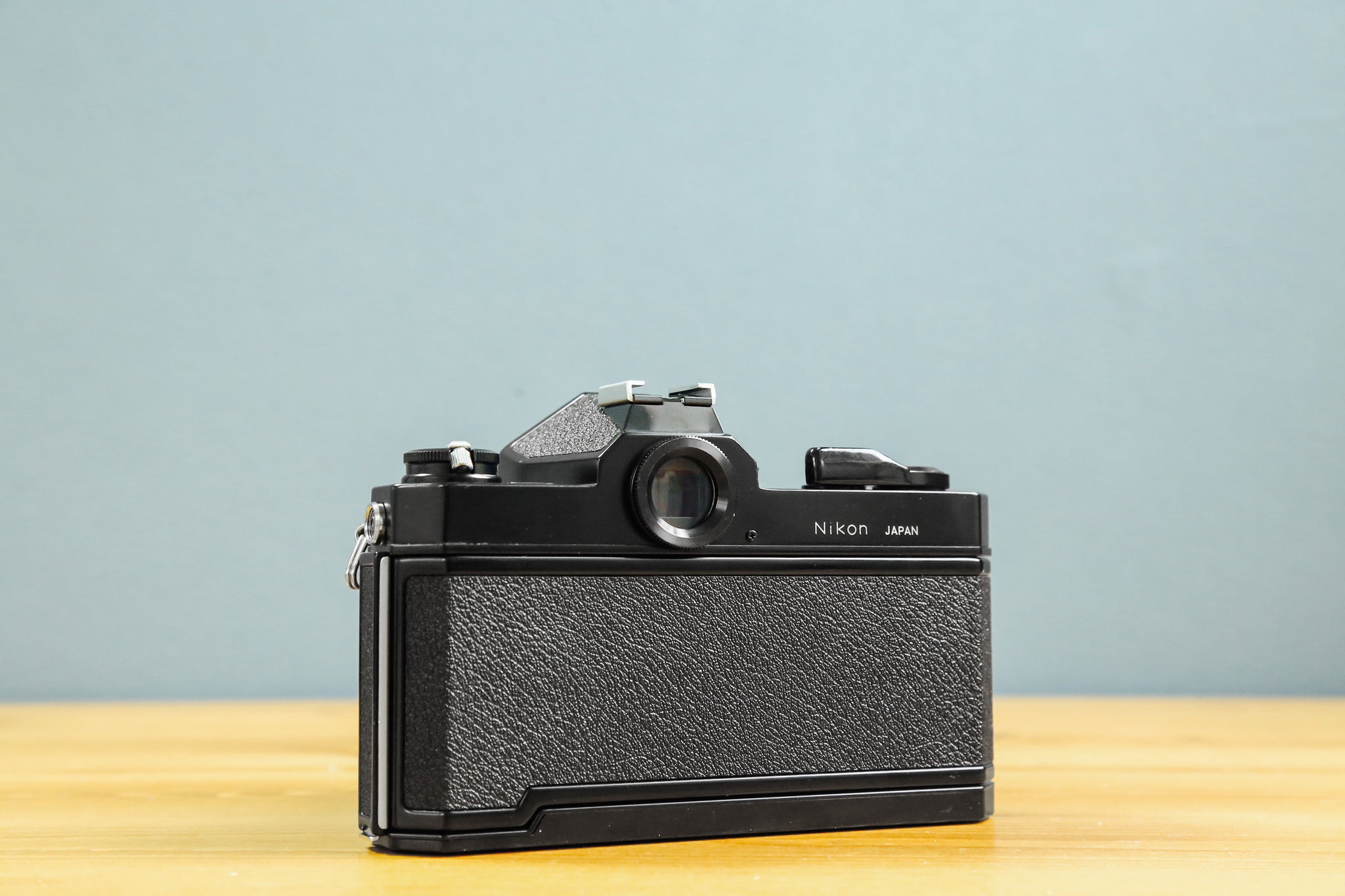 フィルムカメラ Nikon Nikomat FT2 Nikon Nikomat FT2カメラの基本的な操作方法と各種ダイヤル