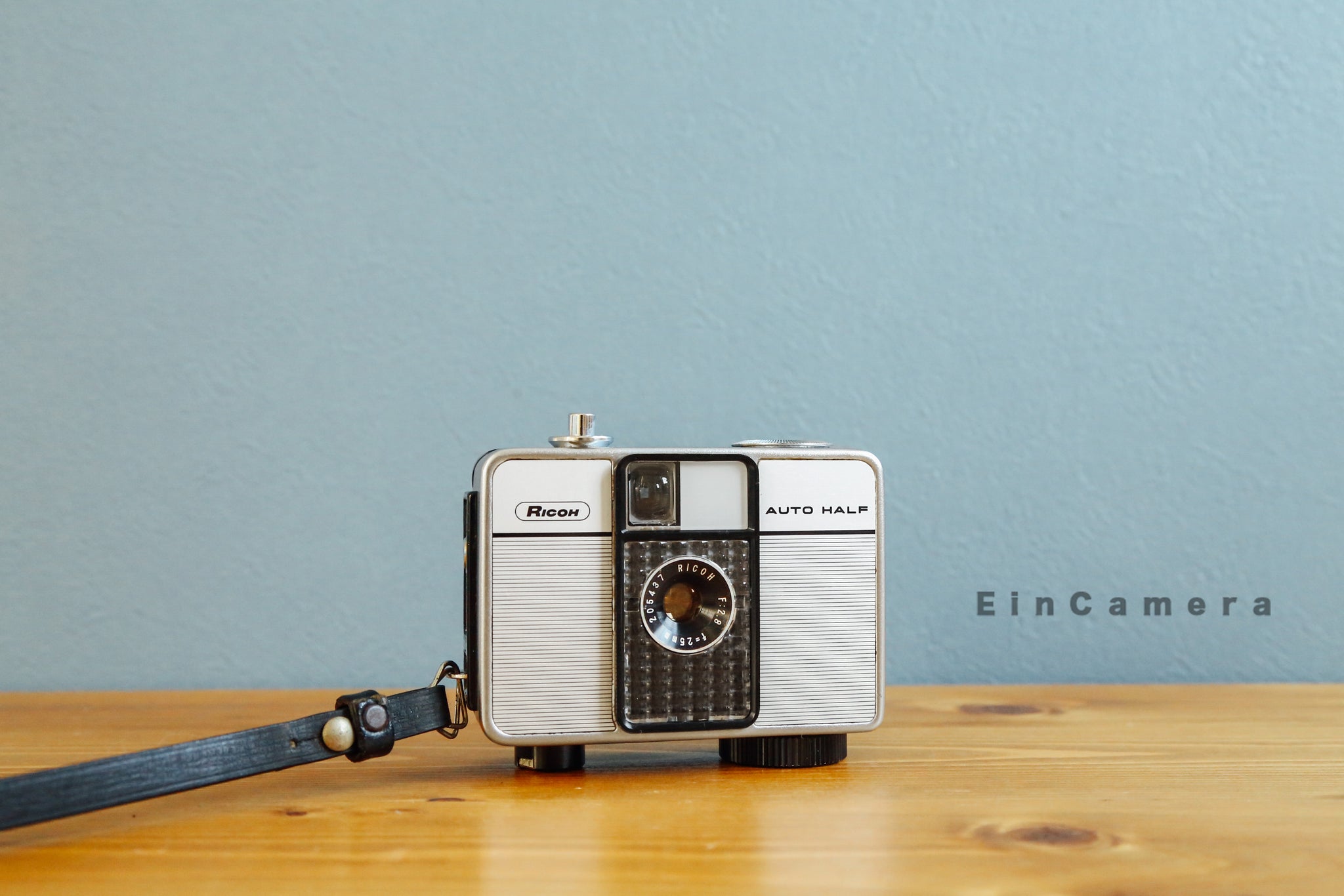 RICOH Auto Half E – Ein Camera