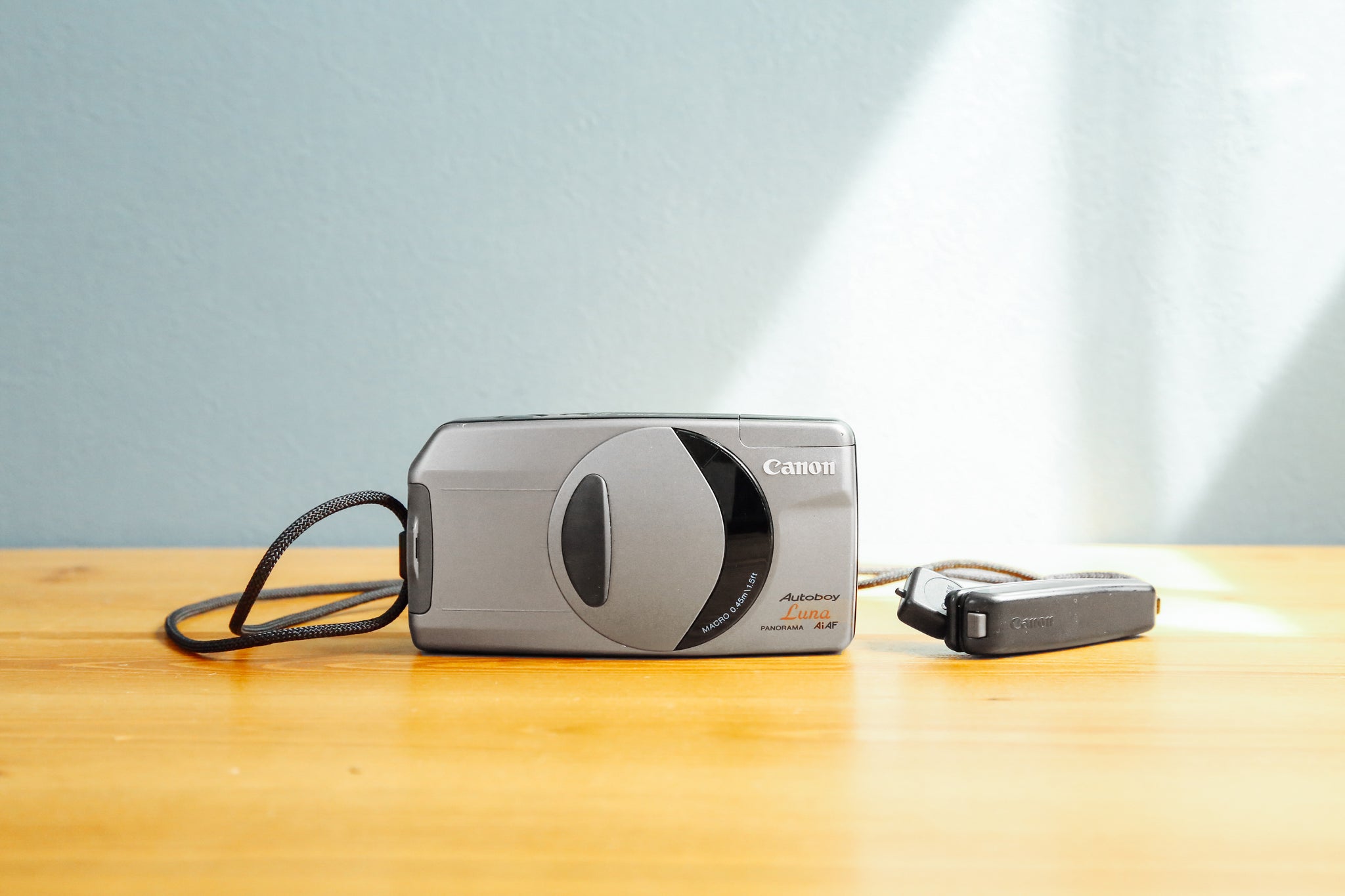Canon - 【動作確認済】 Canon Autoboy Luna F0221-21-10x 完動品】Canon Autoboy Luna フィルムカメラ 動作確認済 - メルカリ