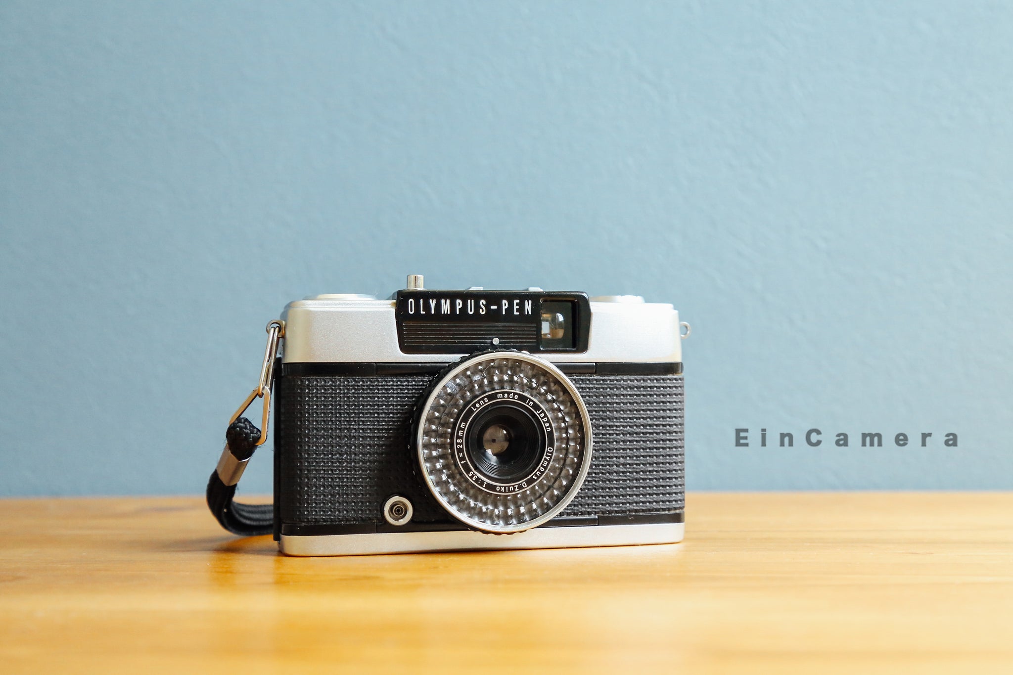 EE-3 Olympus Camera Pen 28mm 35mm Half Frame Film Zuiko PEN D With