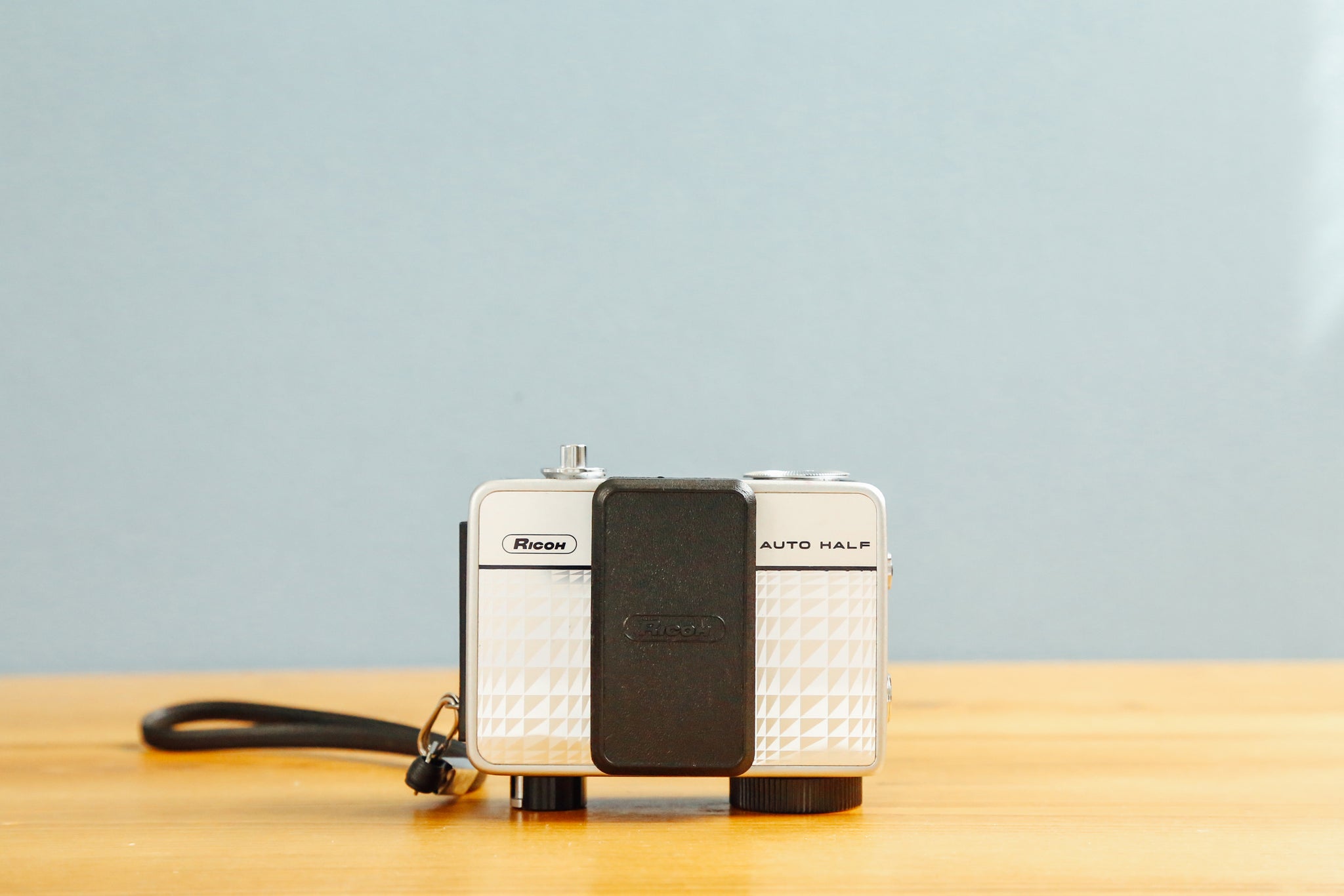 RICOH Auto Half E【完動品】 – Ein Camera