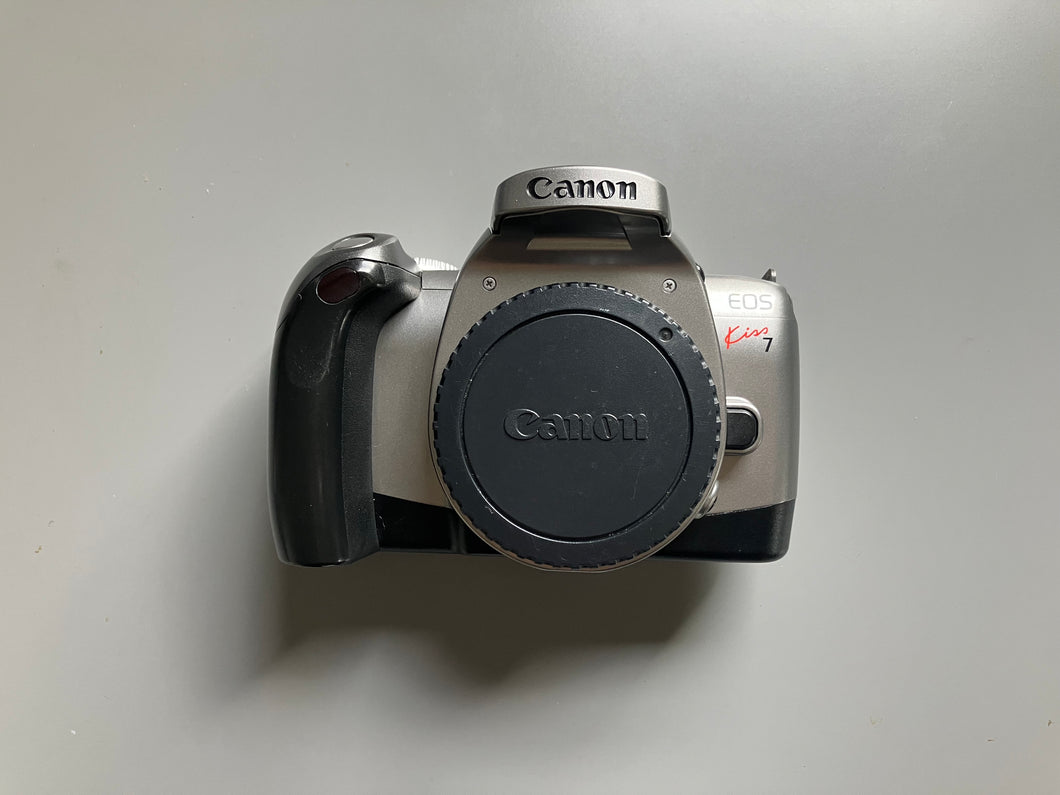 Canon EOS Kiss7 [In working order]