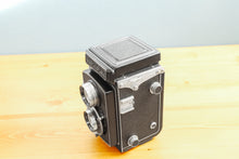 Load image into Gallery viewer, YASHICAFLEX AII type [Working item] [Live action taken❗️] Medium format camera / Condition ◎
