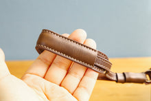 Load image into Gallery viewer, Leather hand strap brown
