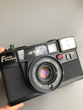 Load image into Gallery viewer, Flash Fujica [In working order]
