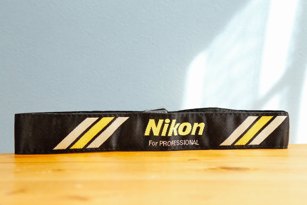 Nikon strap yellow x black
