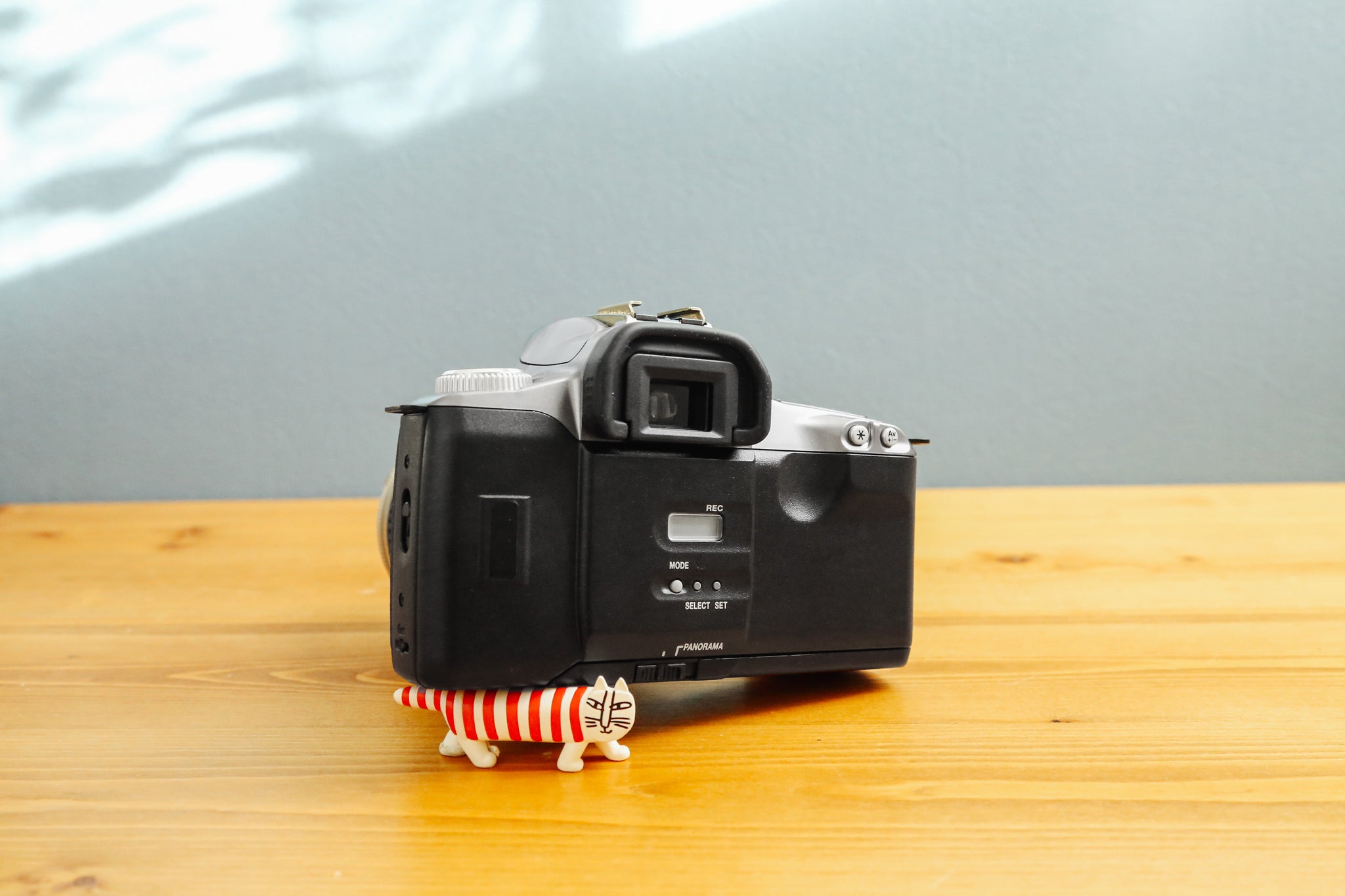 Canon EOS kiss X6i デジタル一眼レフカメラ(ジャンク品)の通販はau 
