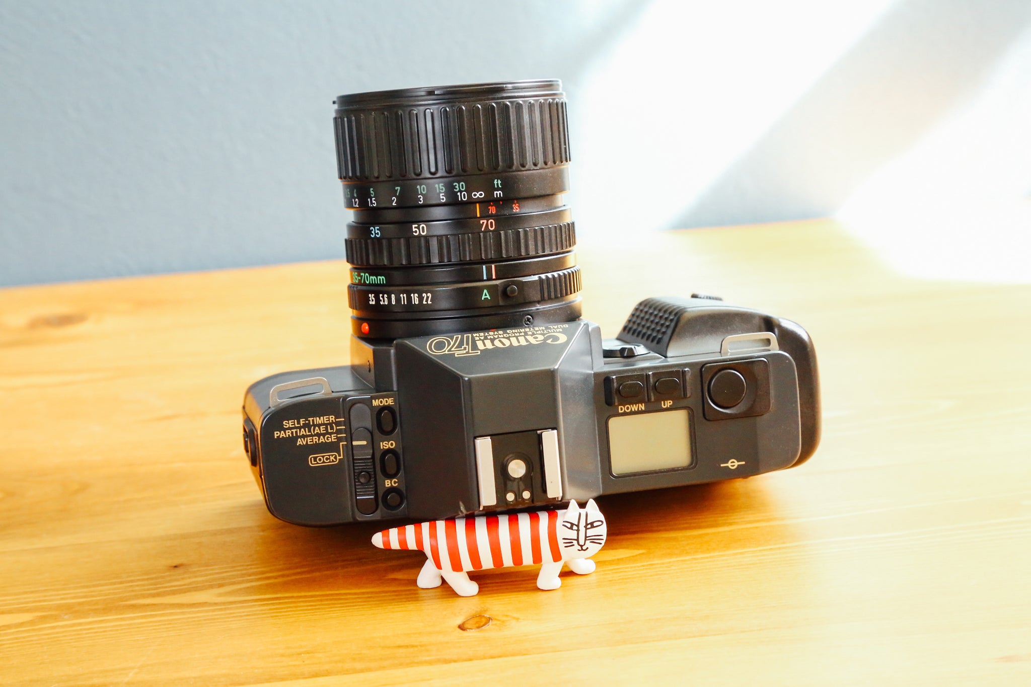 完動品】Canon T70 – Ein Camera