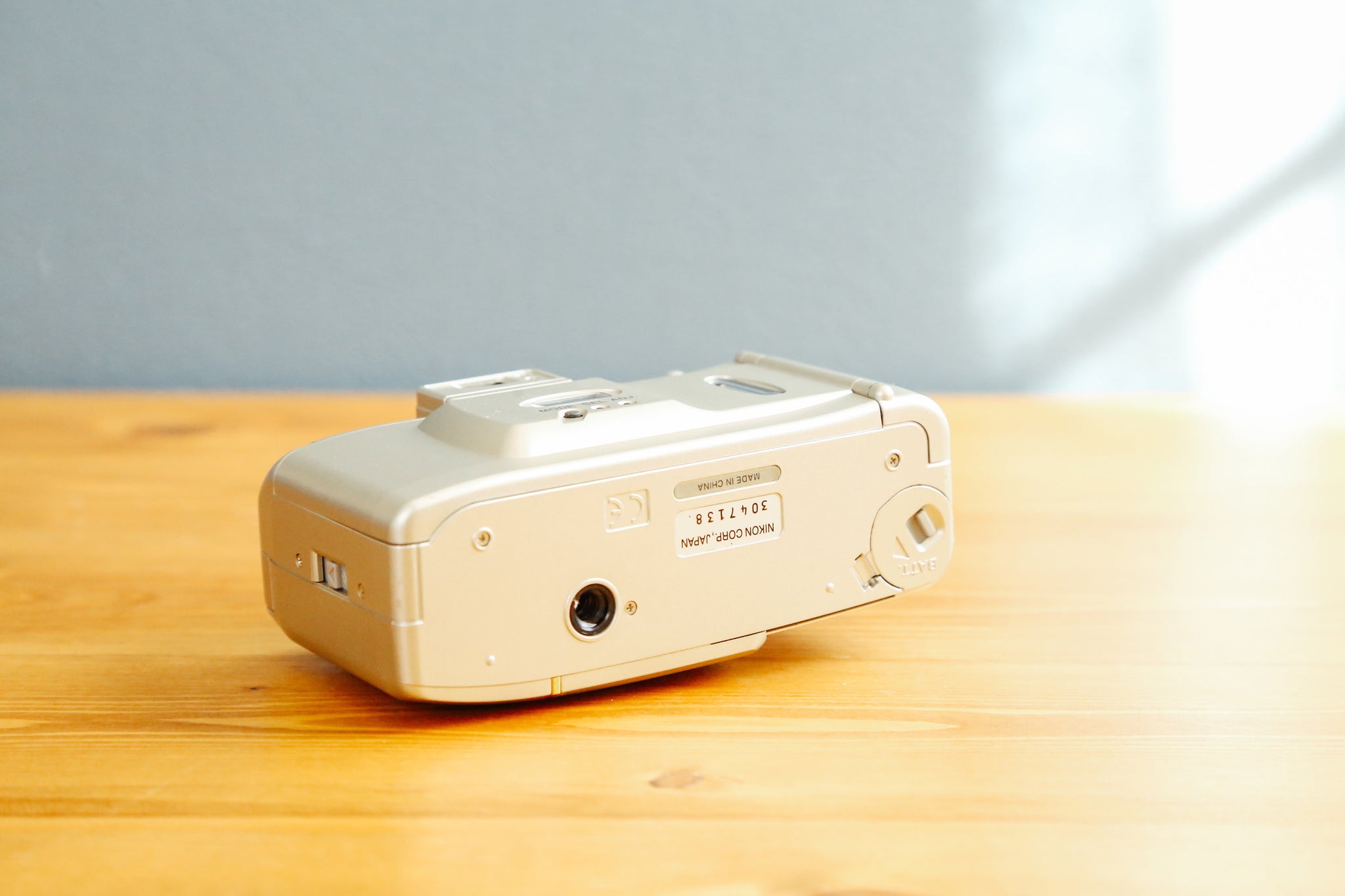 完動品】Nikon Lite Touch Zoom110s – Ein Camera
