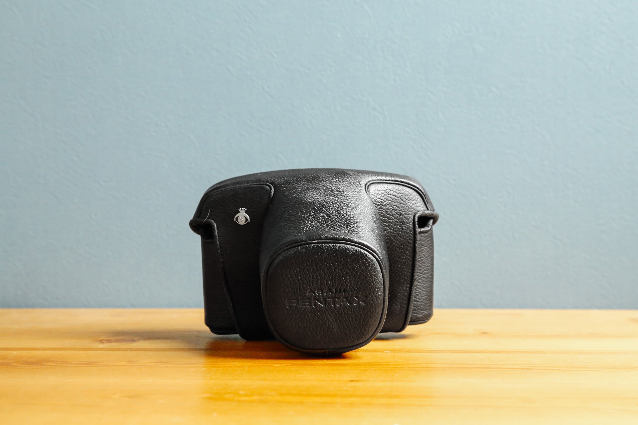 Asahi Pentax KM フィルム一眼レフカメラ ASAHI PENTAX KM / SMC PENTAX 50mm F1.4 解説と作例 – 御部
