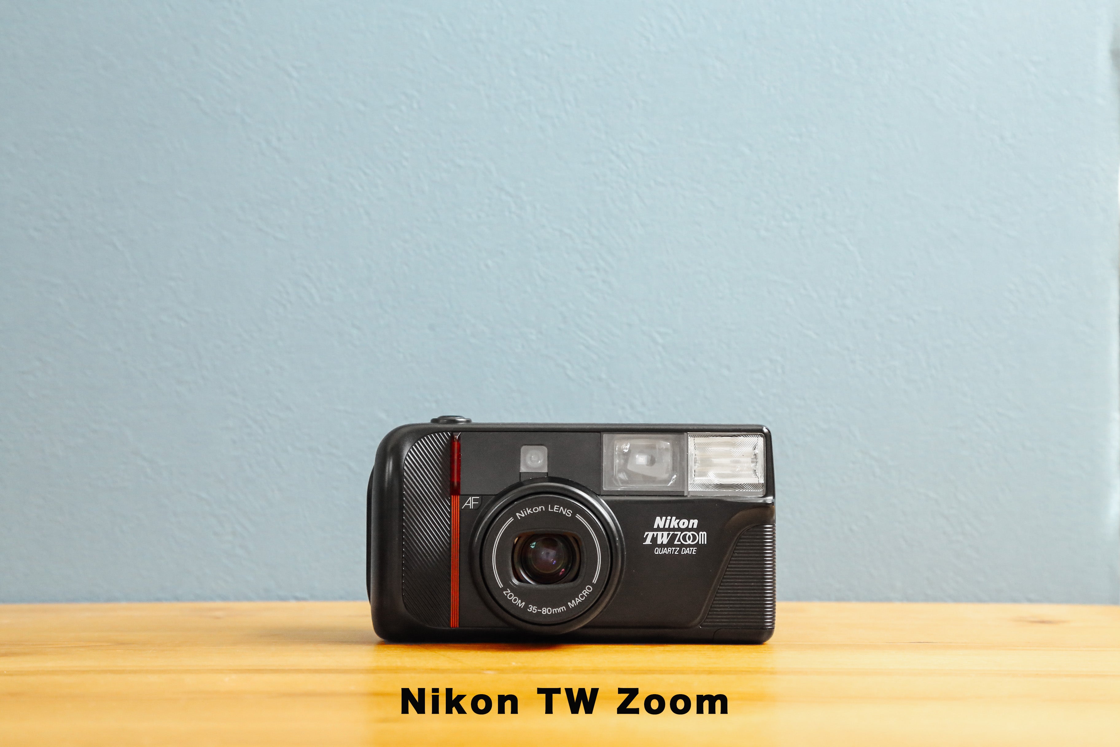 Nikon TW ZOOM フィルム カメラ 35-80mm 未確認 レトロ - フィルムカメラ