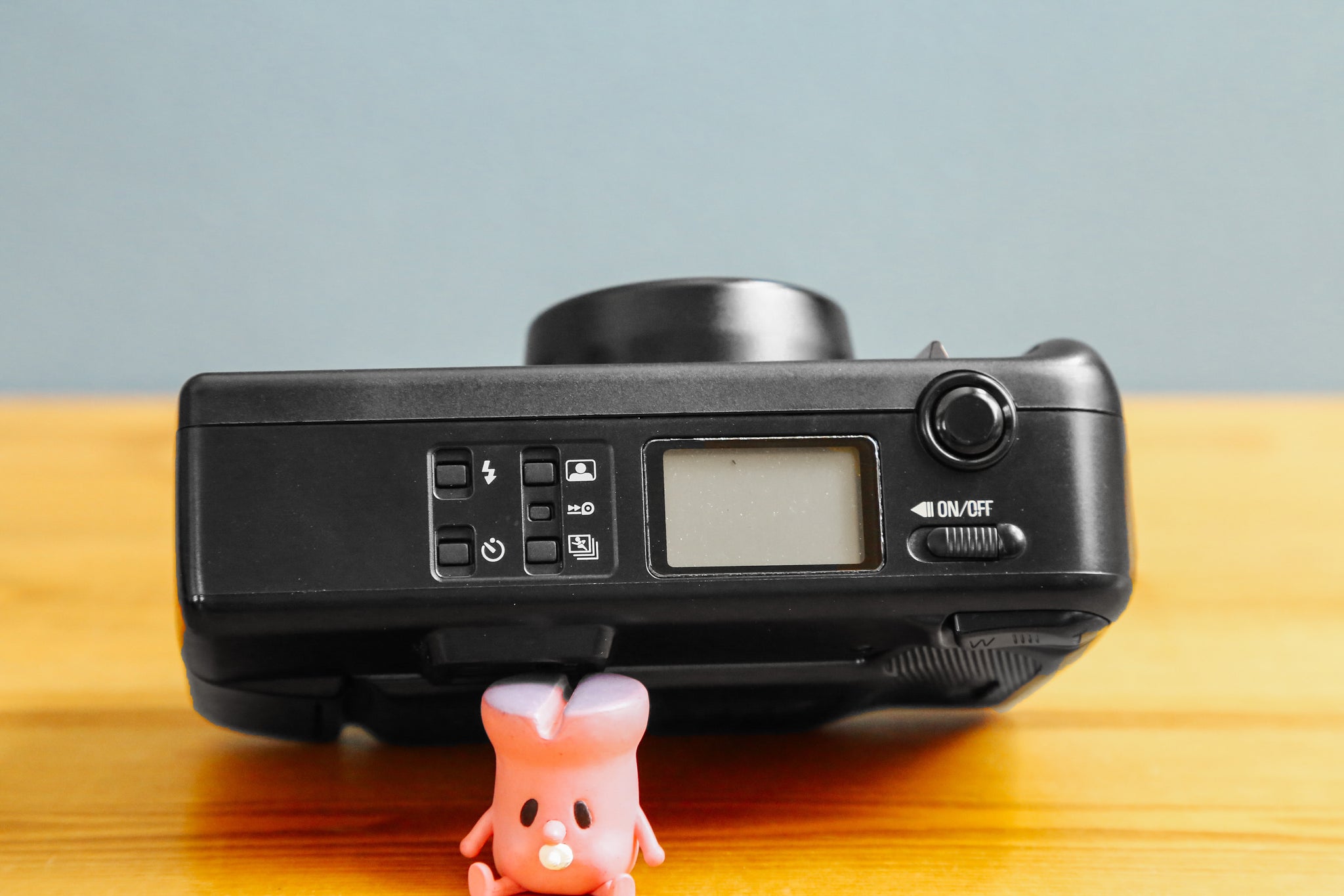 代引き人気 Nikon TW Camera Ein – Zoom【完動品】 フィルムカメラ