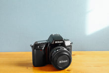 Load image into Gallery viewer, [Erika] Exclusive Nikon F70D [In working order]
