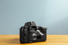 Load image into Gallery viewer, [Erika] Exclusive Nikon F70D [In working order]
