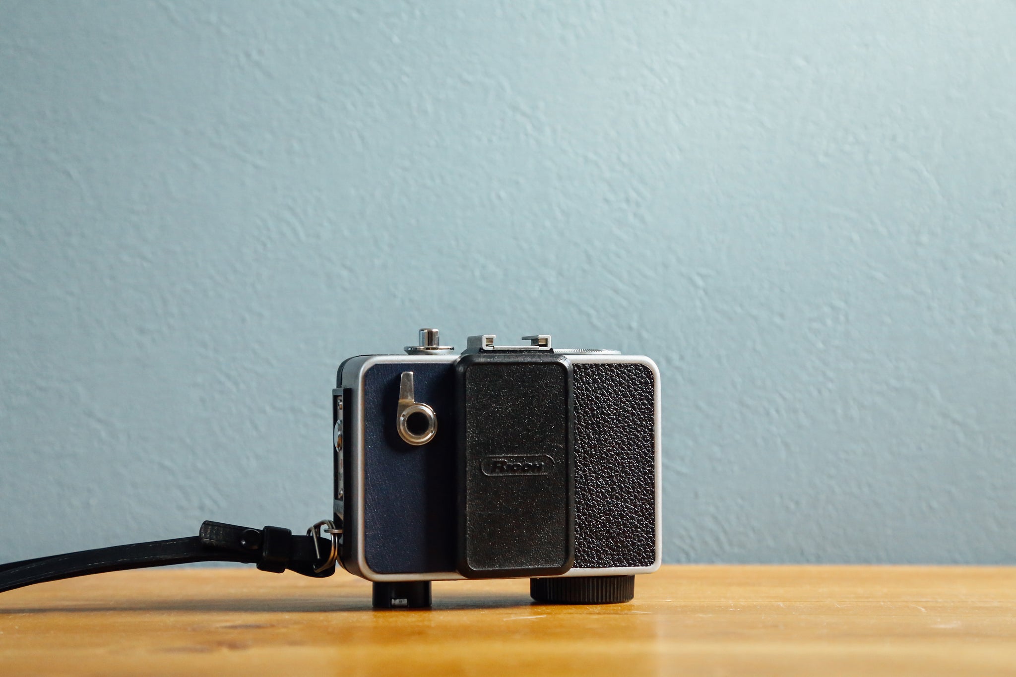 RICOH Auto Half SE2 noirxbleu marine🌌ハーフカメラ【完動品