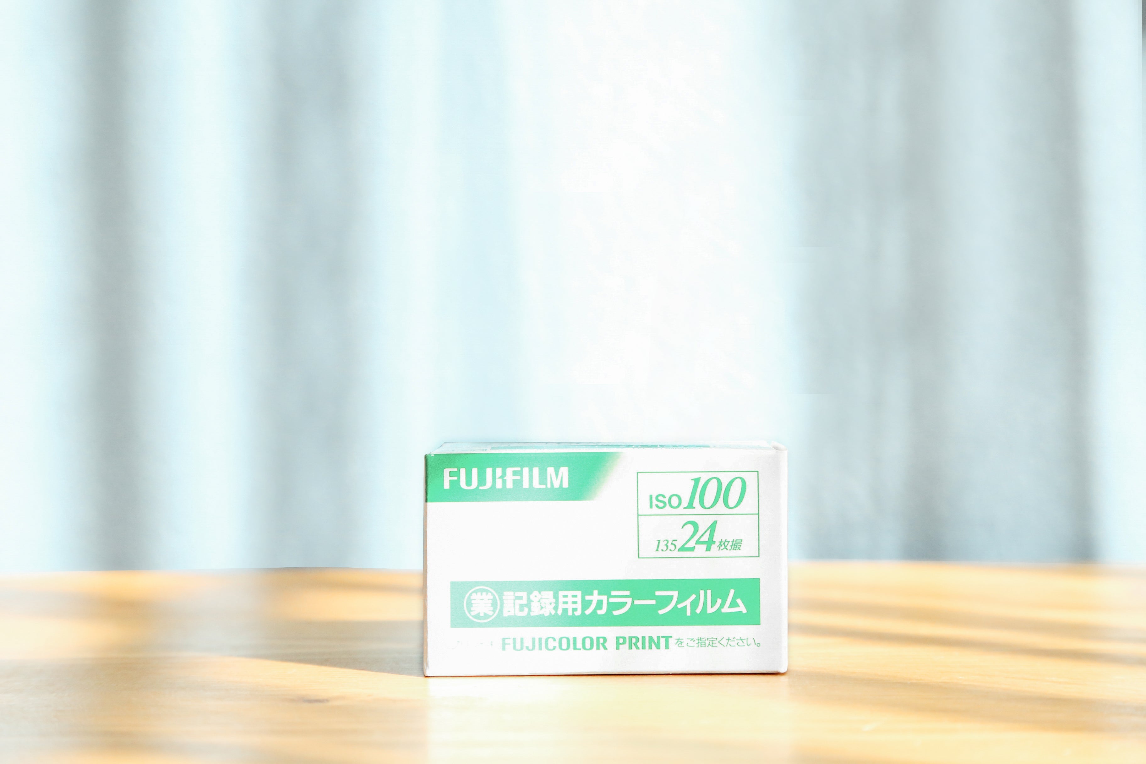 FUJIFILM 業務用フィルム100 (35mmフィルム) 24枚撮り　カラーネガフィルム【期限切れ】
