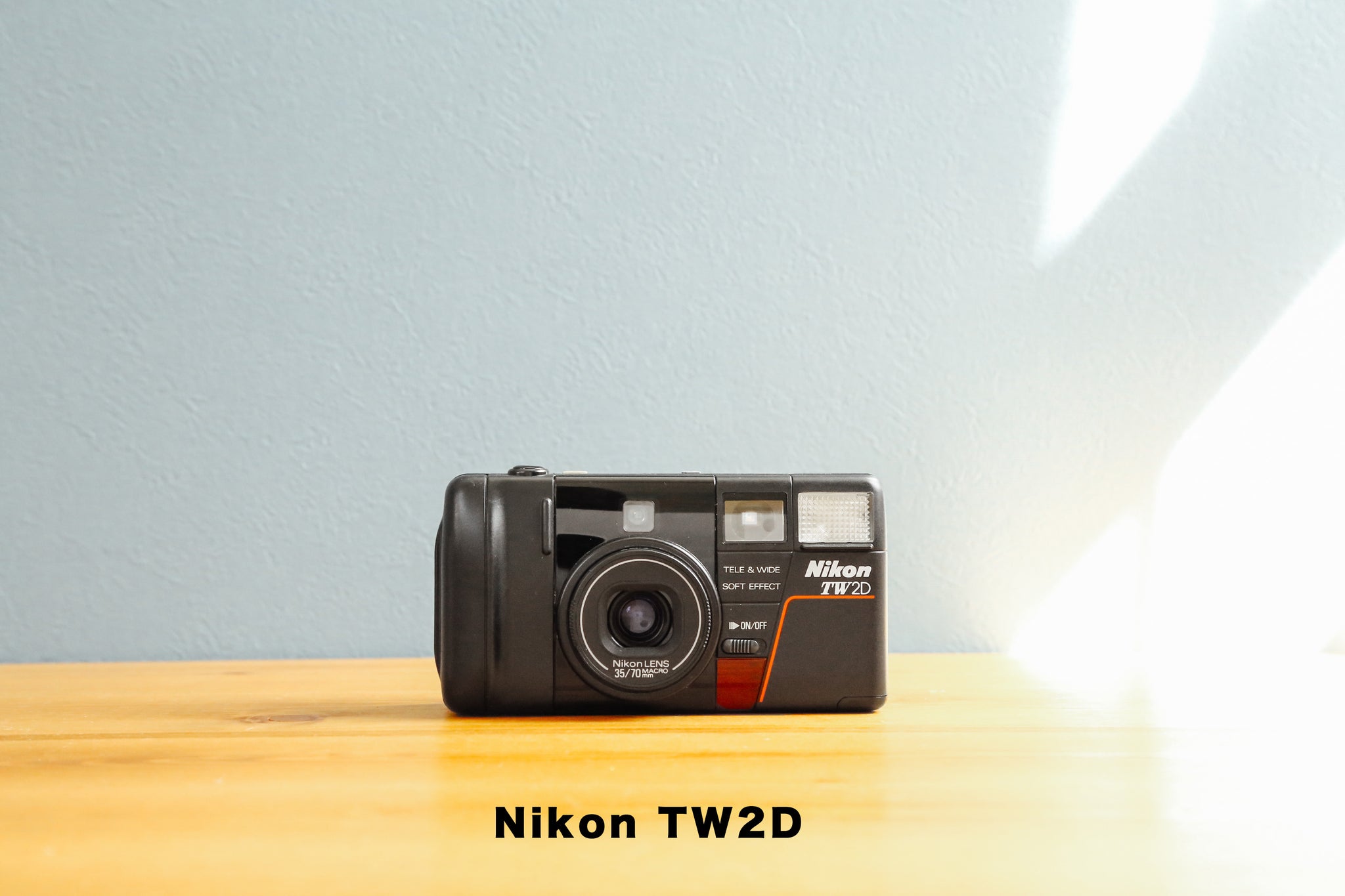 ニコンTW2D(フィルムカメラ)