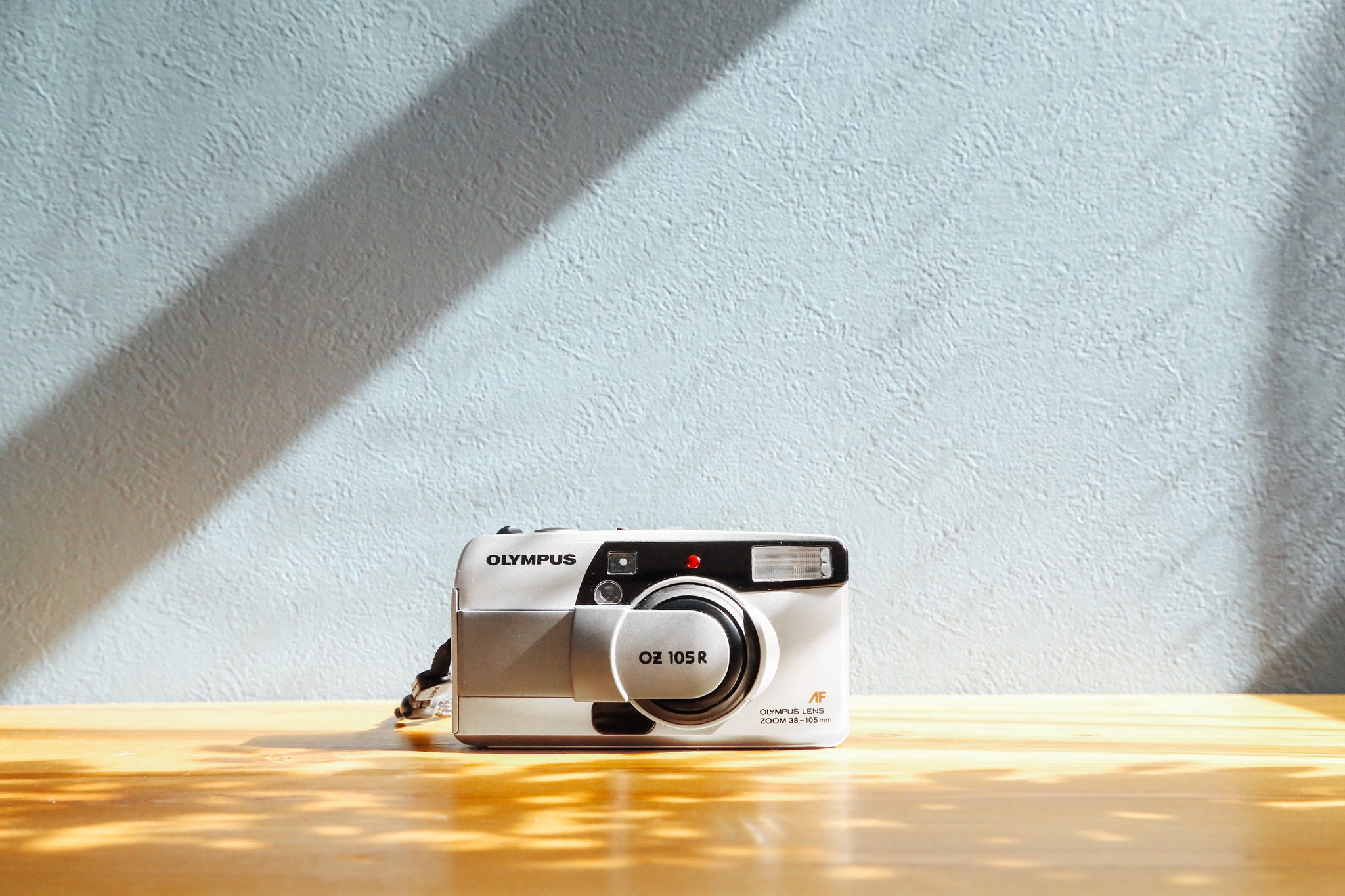 OLYMPUS OZ105R(SV)【完動品】状態◎ – Ein Camera