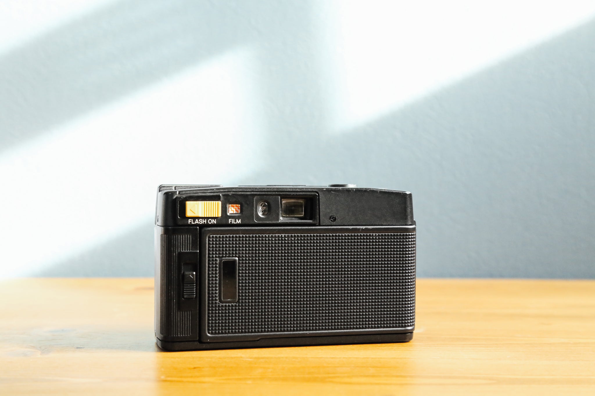 完動品 ❁ MINOLTA AF-S フィルムカメラ Minolta AF-S【完動品】 – Ein Camera