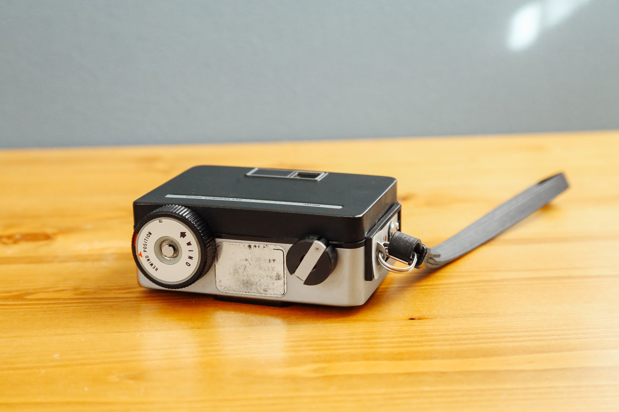 RICOH AUTO HALF E2 波柄🌊【レア❗️】【完動品】ハーフカメラ – Ein
