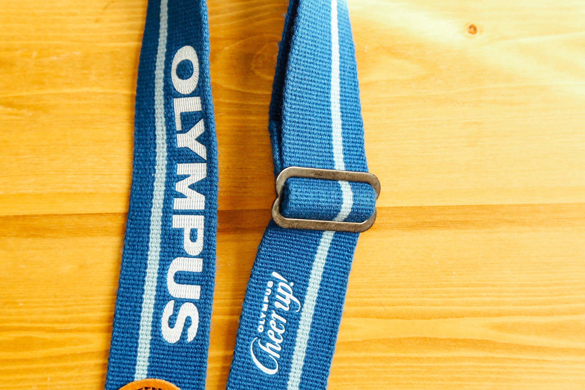 OLYMPUS 希少❗️ストラップ ブルーXシアン ヴィンテージ – Ein Camera