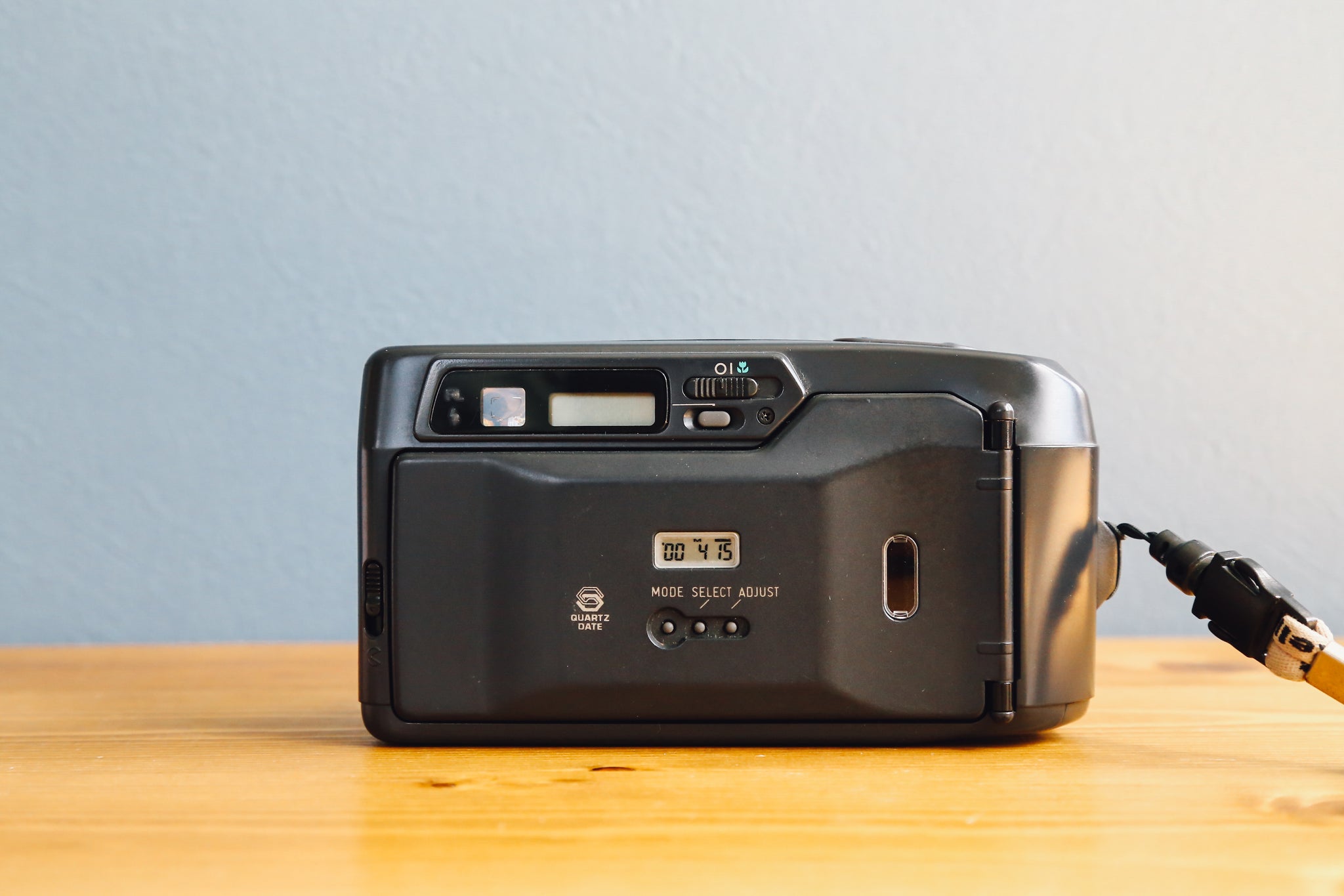 完動品 ❁ PENTAX ZOOM60 DATE フィルムカメラ 完動品 ❁ PENTAX ZOOM60 DATE フィルムカメラ Amazon.com