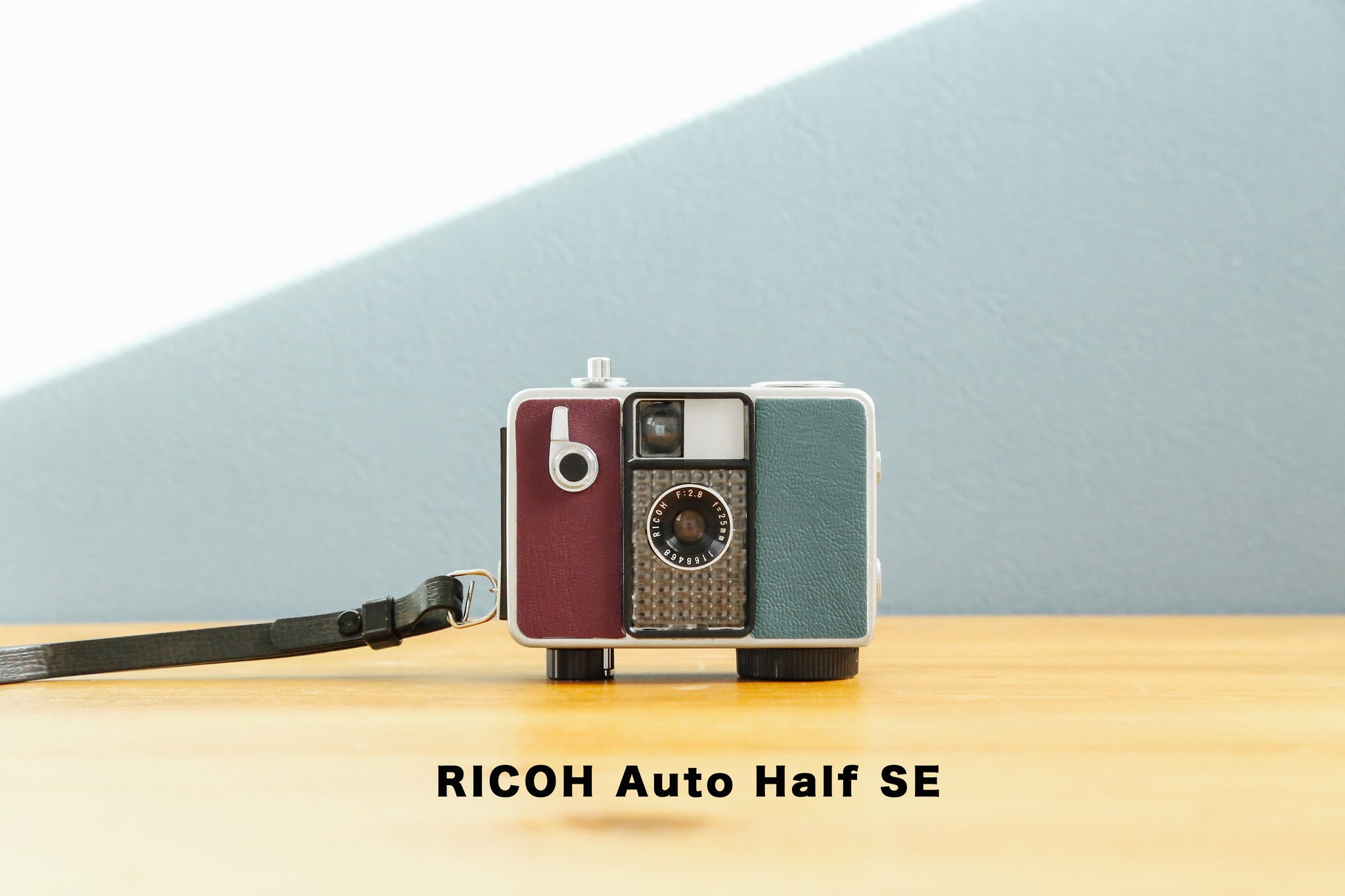 RICOH Auto Half SE Xmas Color🚙🎅ハーフカメラ【完動品】 – Ein Camera