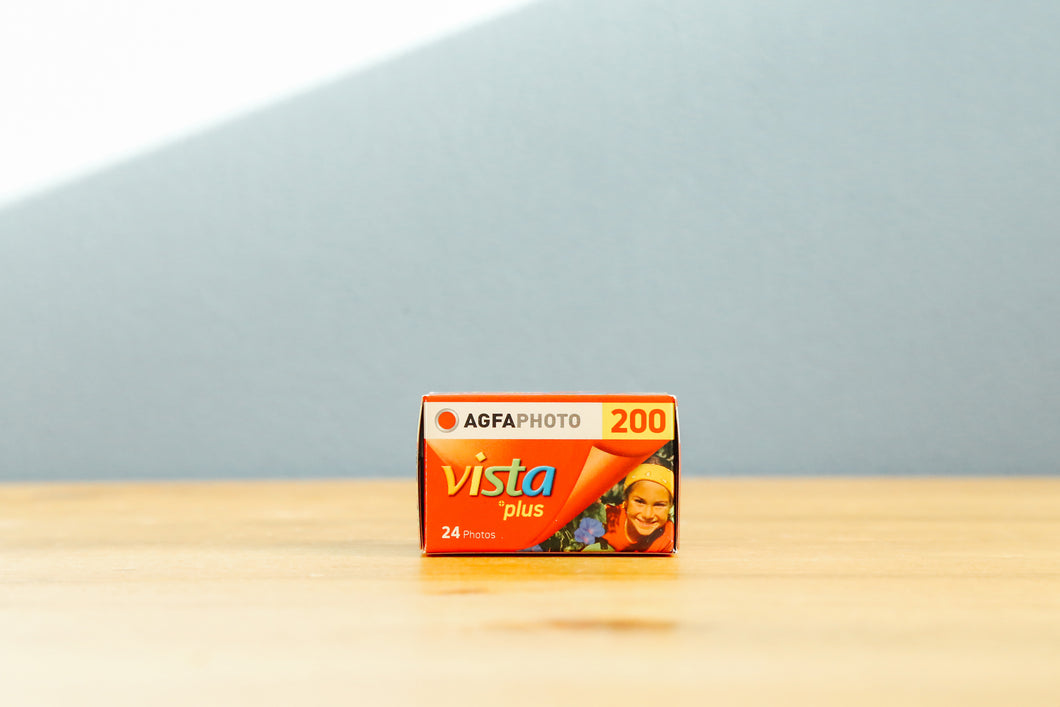 Vista200 (35mm film) 1 color negative film 24 shots Expired