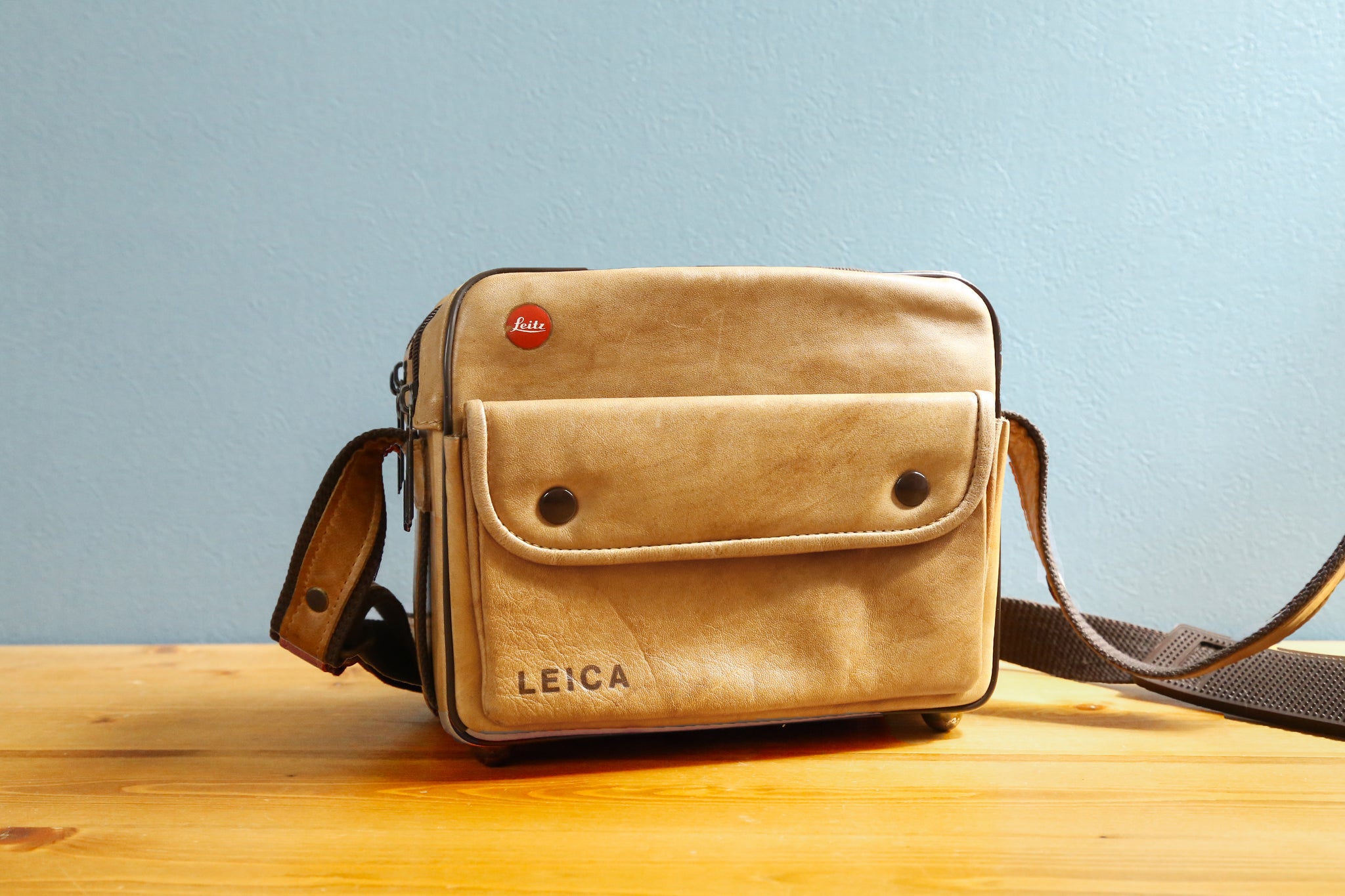 Leica(ライカ)純正 ドイツ製本革カメラバッグ - カメラ
