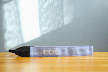 画像をギャラリービューアに読み込む, Canon EOS Kiss5【完動品】珍しいストラップ付き❗️
