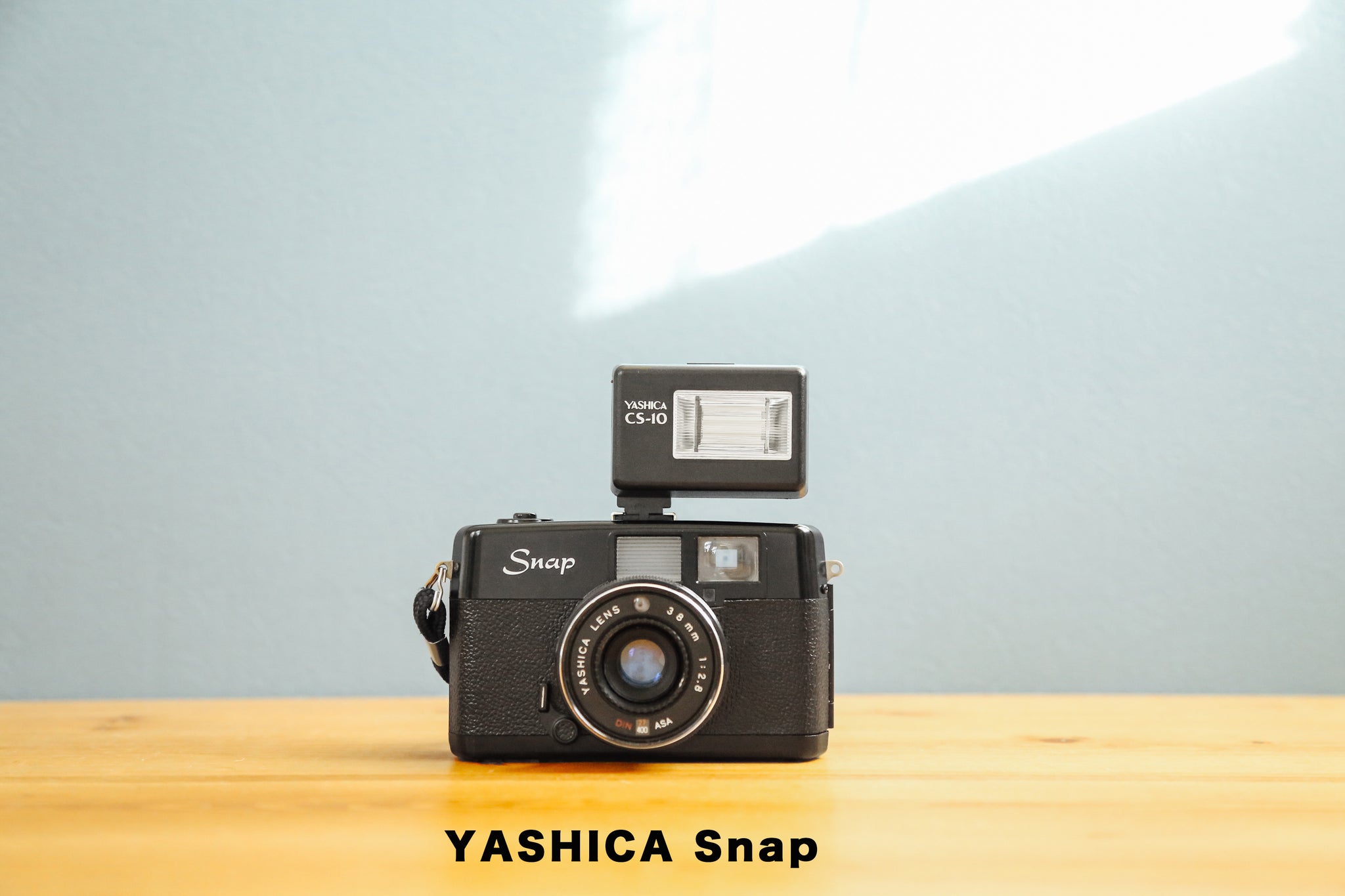 YASHICA Snap 希少な別付けフラッシュ付き❗️【完動品】 – Ein Camera