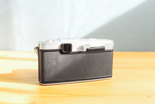 Load image into Gallery viewer, OLYMPUS PEN F [Rare ❗️] [Working item] Condition ◎ Half camera
