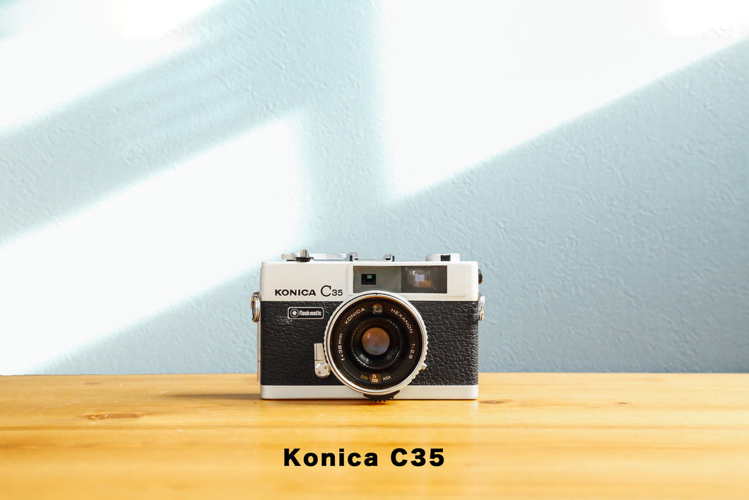 【完動品❁美品】Konica C35  ストラップ・レンズキャップ付き